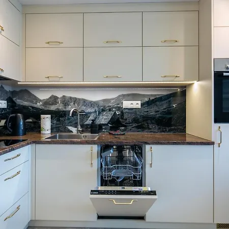 Ksiezycowe Wenus I Mars * 扎科帕内